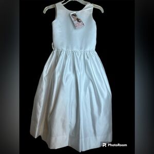 THE SATIN DRESS- CUSTOMIZABLE. Flower Girl or first communion girls 10